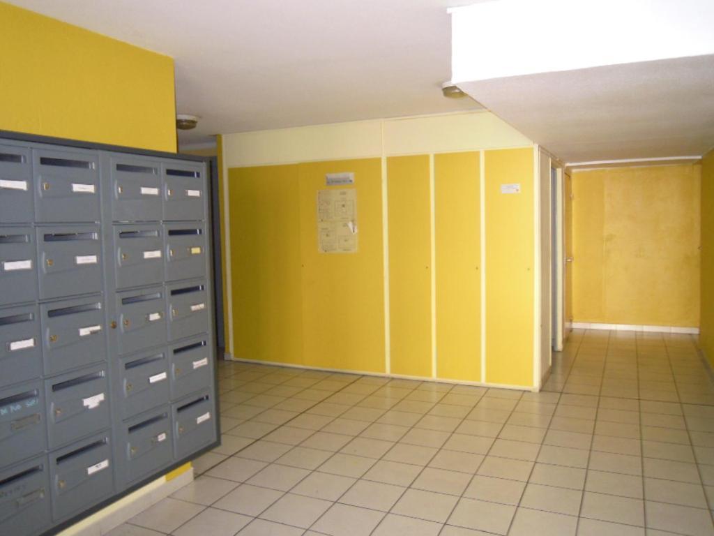 Nimes Studio Parking Dhuoda Exteriör bild