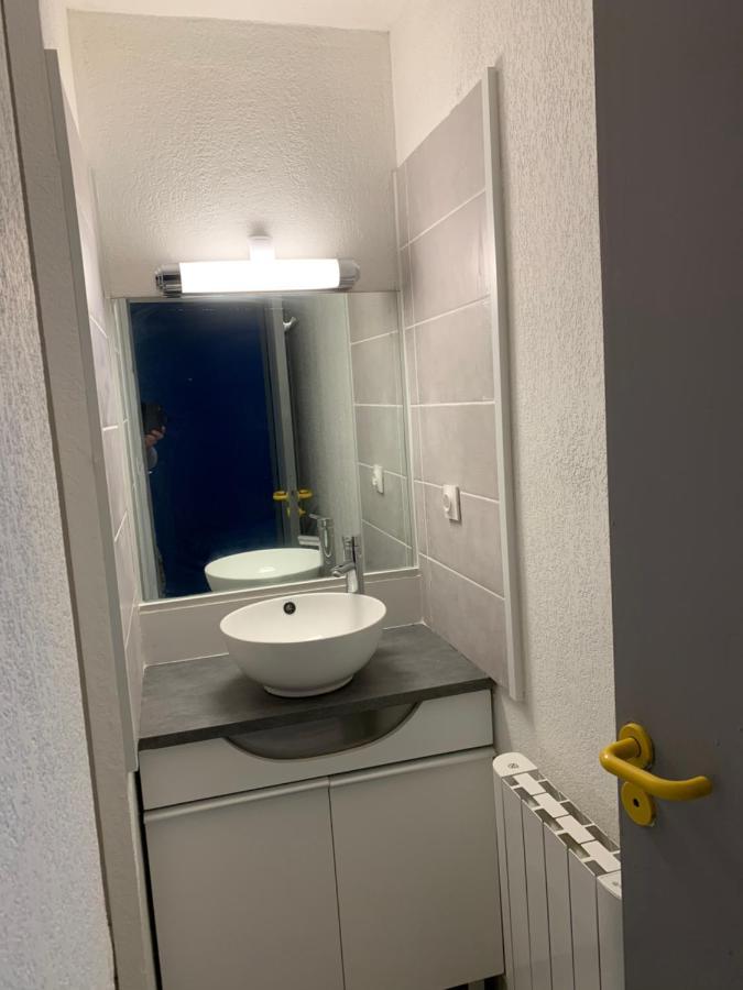 Nimes Studio Parking Dhuoda Exteriör bild